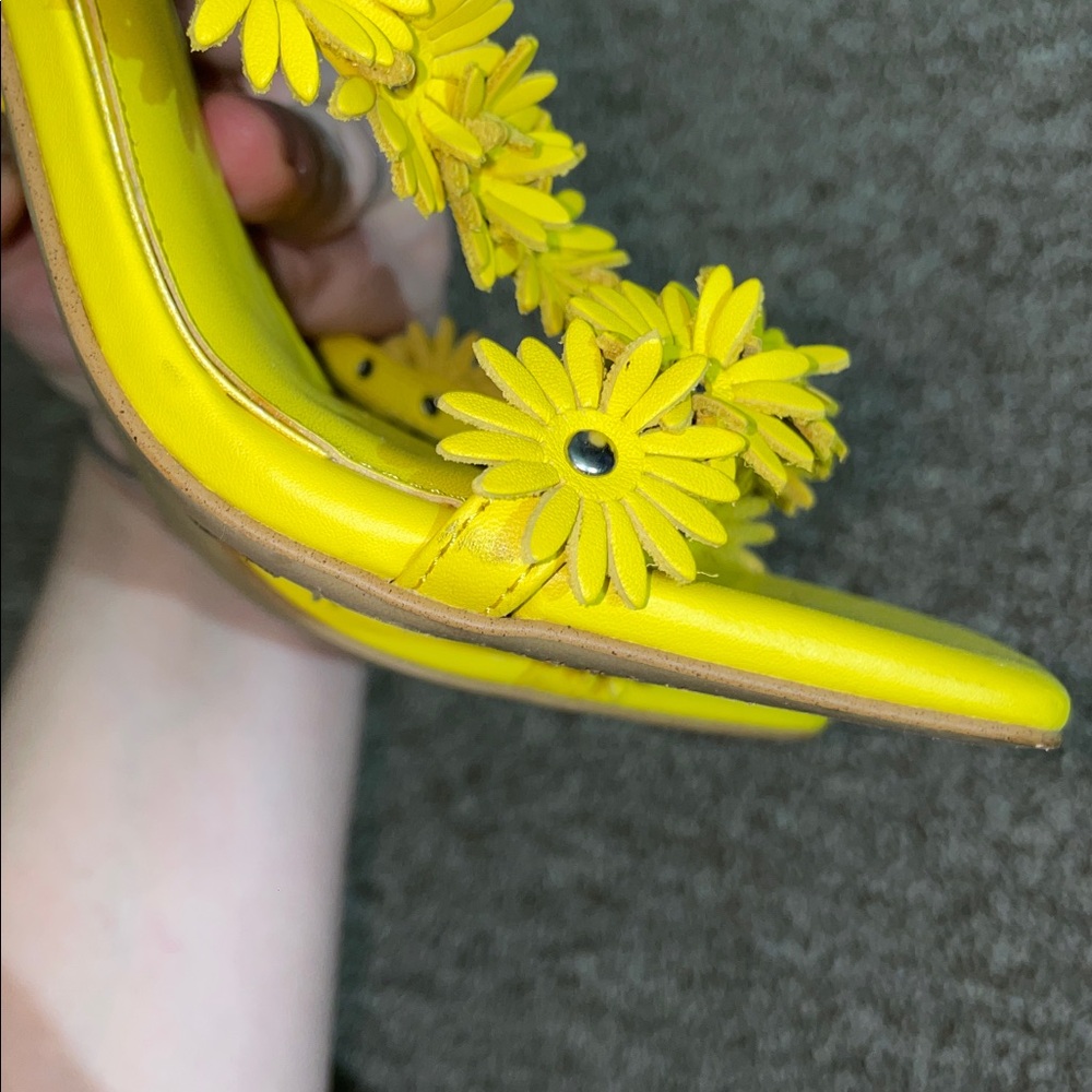 Gianni Bini Yellow Daisy Heels woman Size 7 - Picture 8 of 10